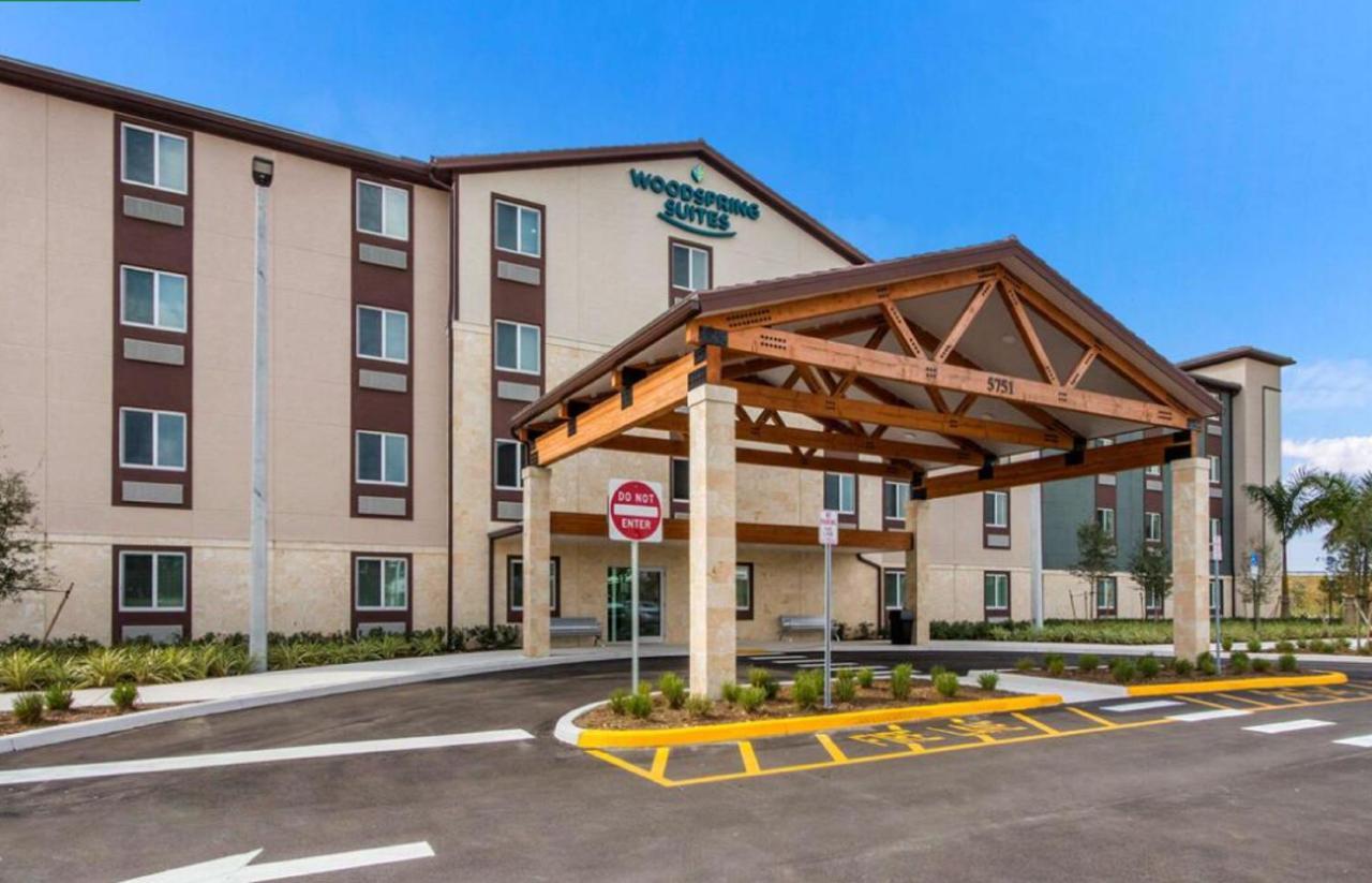 Woodspring Suites Allentown Exterior photo