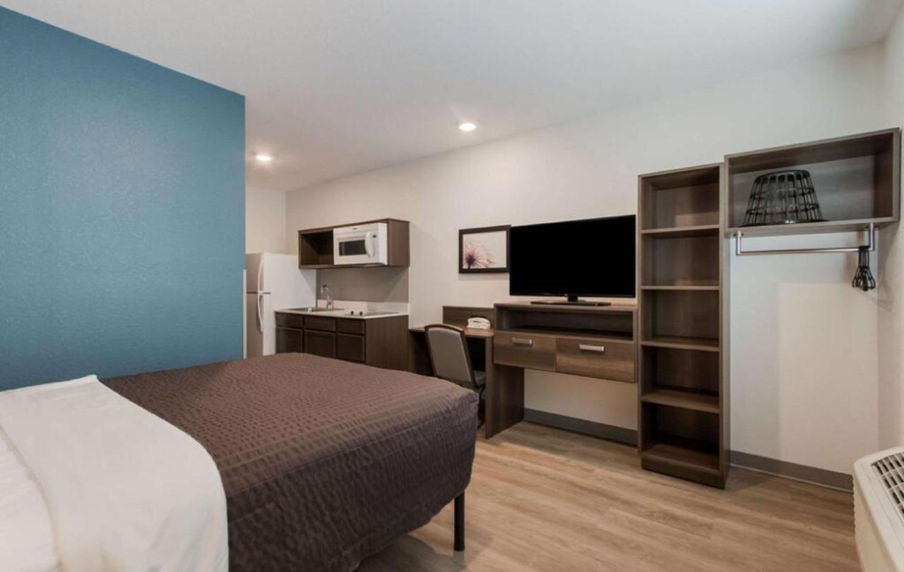 Woodspring Suites Allentown Exterior photo